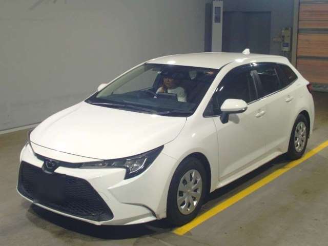 3 TOYOTA COROLLA TOURING ZRE212W 2019 г. (TAA Yokohama)